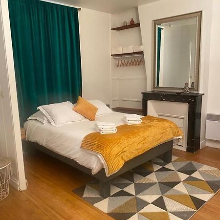 Jolie Appartement A Paris Exterior photo