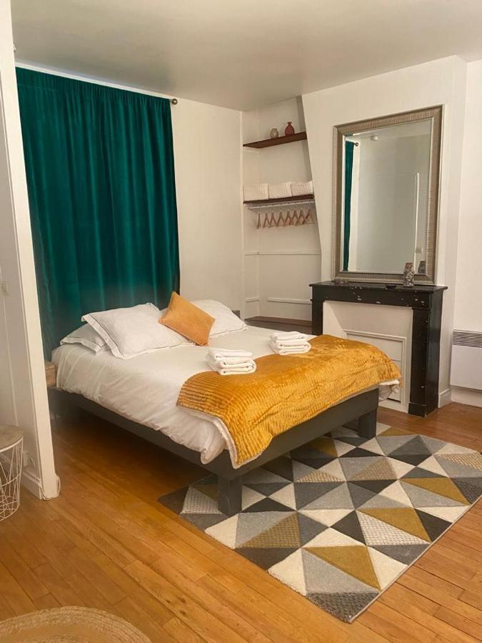 Jolie Appartement A Paris Exterior photo